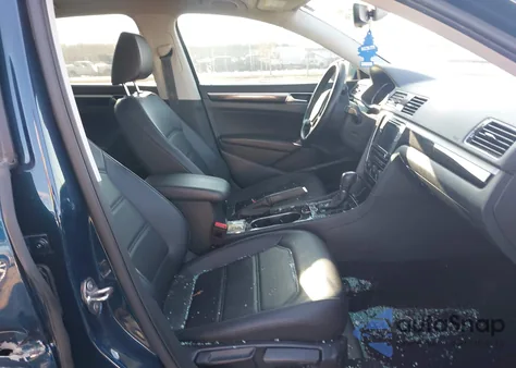 2019 Volkswagen Passat 2.0T Se R-Line z USA, uszkodzony, nr VIN 1VWMA7A37KC012760